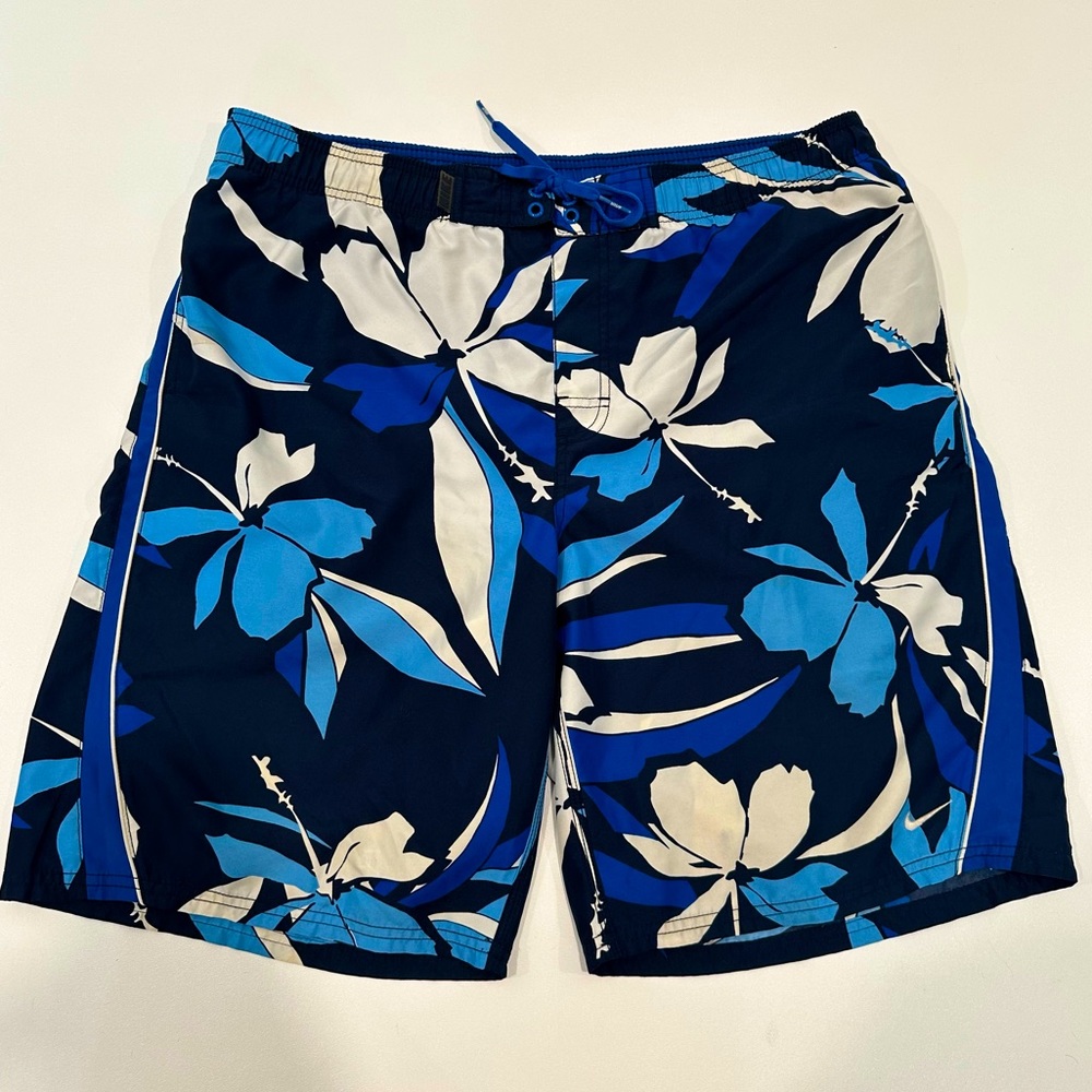 Nike Floral Tropical Swim Board Shorts Men’s Size Large Navy Blue White
